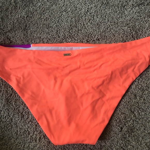 Vs pink bikini bottom - size medium - Picture 10 of 11